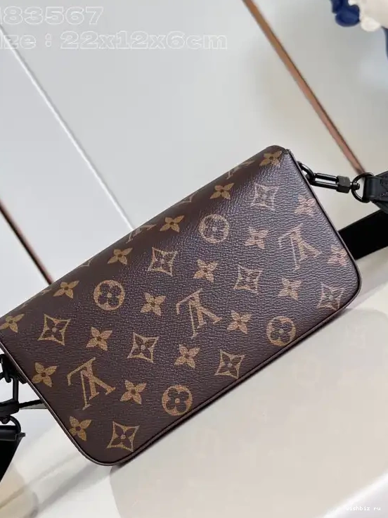 WIS VUITTON Wallet LOUIS Montsouris Wearable 0625